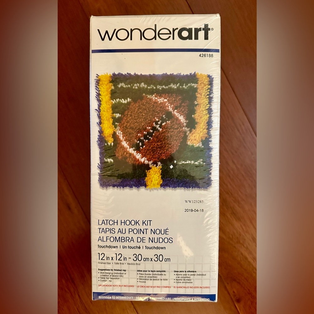 WonderArt Touchdown Latch Hook Kit. Beginner to intermediate. 12”x12” NIP Sealed